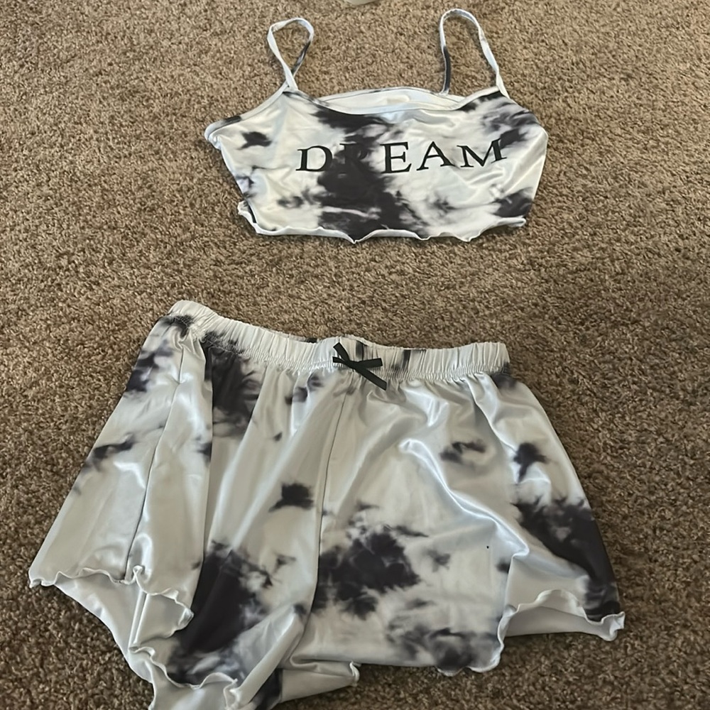 Black and white dream pj short and top set